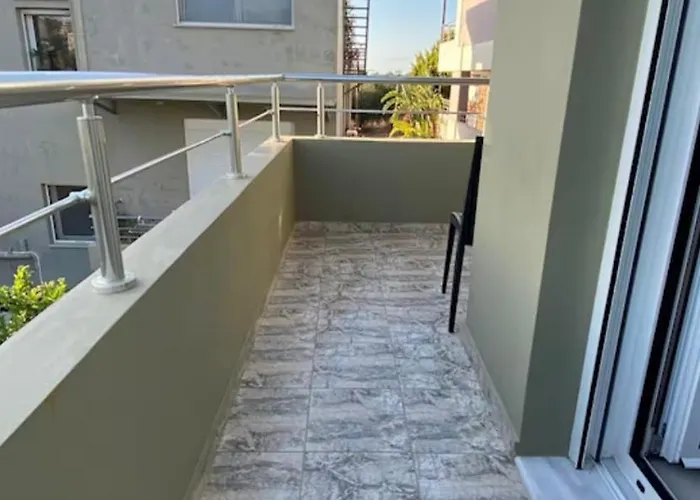 άνετο πολυτελές *