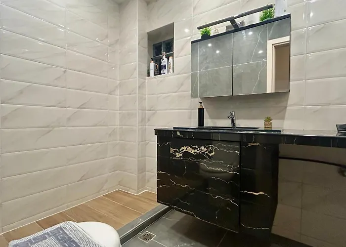 άνετο πολυτελές *